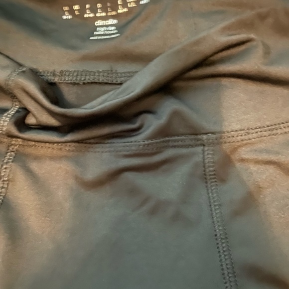 Two or of adidas legging like new size youth large - Picture 4 of 4